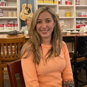 Meet your Posher, Victoria